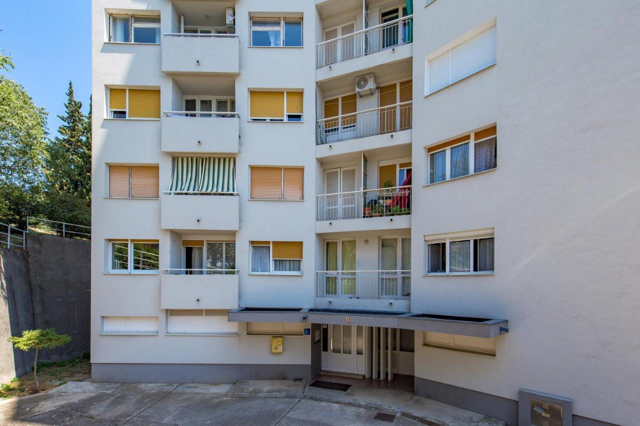 Apartment View Fiume Esterno foto