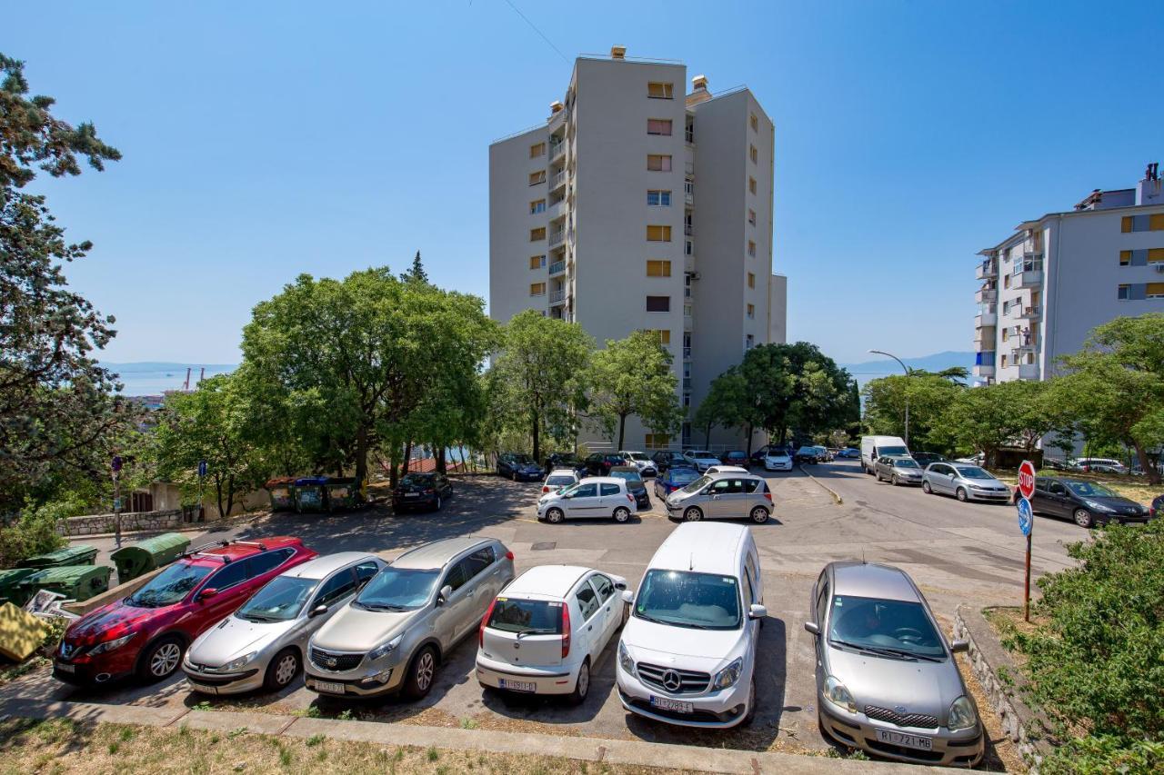 Apartment View Fiume Esterno foto